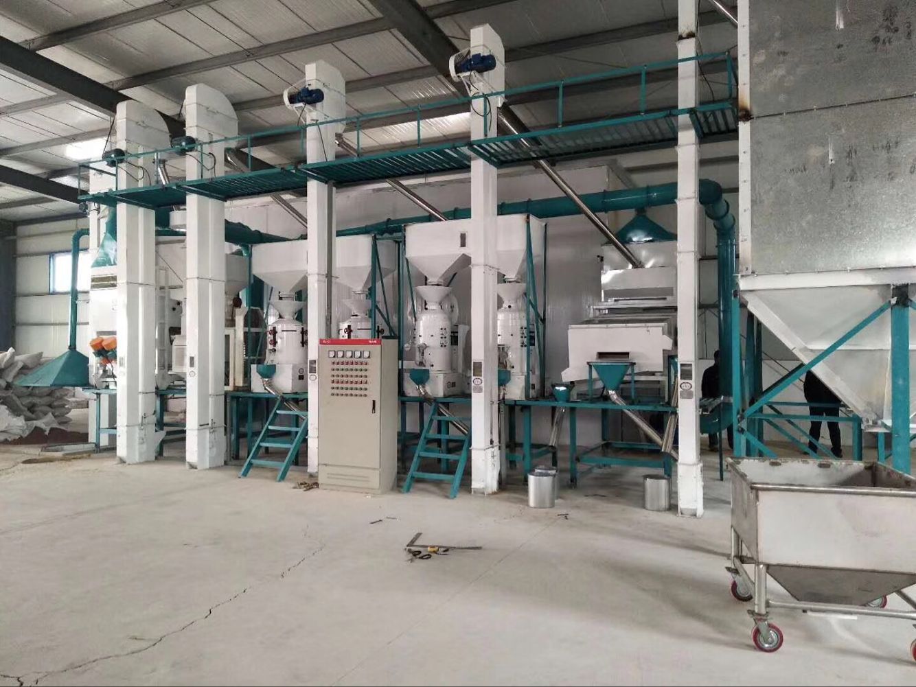 成套小米加工設備安裝和生產加工要求(圖1) 成套小米加工設備安裝和生產加工要求(圖1)